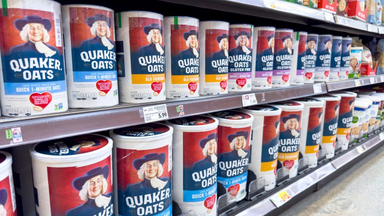9 Clever Ideas for Reusing Oatmeal Containers in Your Home