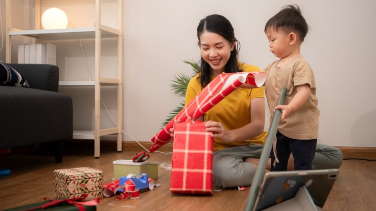 After Shark Tank, Where Did CoolWraps Gift Wrap Find Its Place?