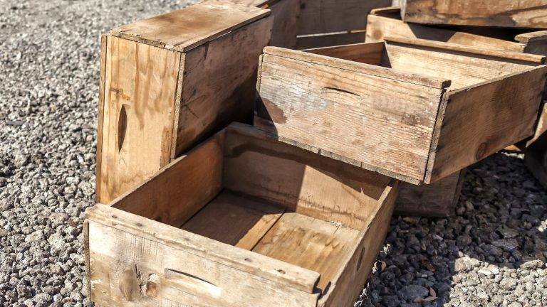 Create a Perfect Shelf System by Upcycling Wooden Crates for Organization