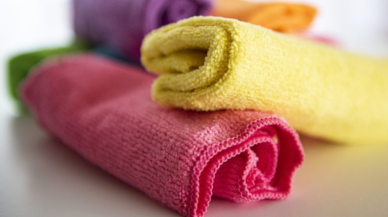How a Small Detail on Your Microfiber Cloths May be Disrupting Your Cleaning Routine
