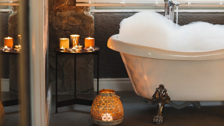 The Importance of Installing a Dimmable Waterproof Lamp in Your Shower